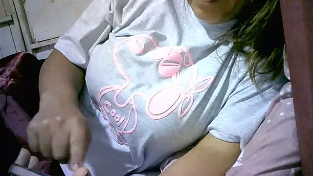 Snapshot of Zulreyna chatting on July 18, 2026, 4:27 am Zulreyna online show from July 18, 2026, 4:27 am