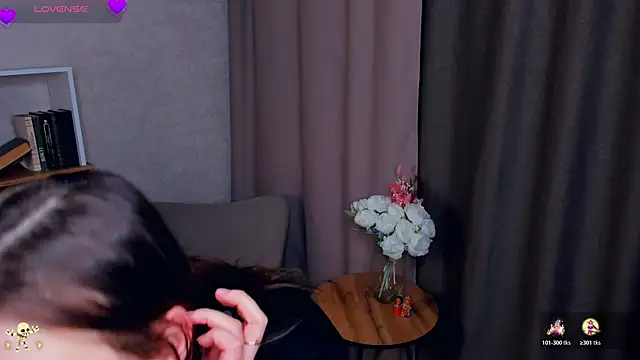 Snapshot of JosieNadile chatting on November 11, 2025, 12:38 pm JosieNadile online show from November 11, 2025, 12:38 pm