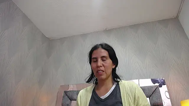 GiselaZivic online show from May 6, 2026, 7:08 pm