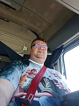 Snapshot of Grase44 chatting on May 8, 2026, 12:32 pm Grase44 online show from May 8, 2026, 12:32 pm