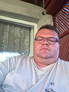 Snapshot of Grase44 chatting on June 19, 2026, 4:39 am Grase44 online show from June 19, 2026, 4:39 am