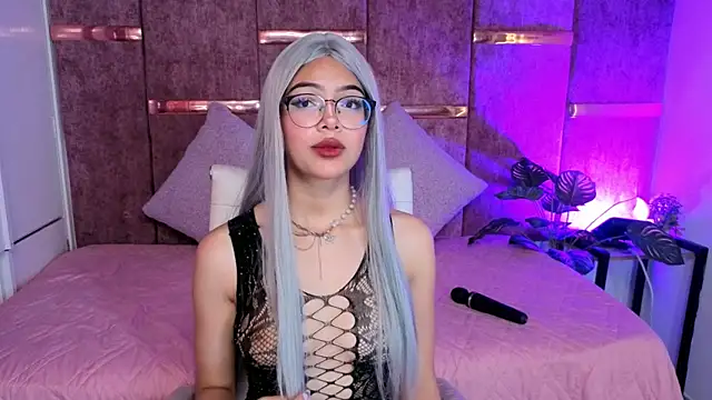  ViolletteNoir  online show from November 27, 2025, 8:00 pm