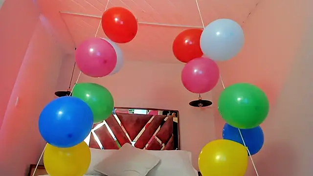 Juliette Leroyy online show from March 31, 2026, 7:36 pm