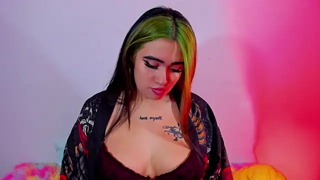 Lilith Zenith  online show from November 14, 2025, 4:55 am