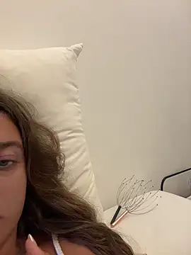 lounaaxangel online show from December 21, 2025, 4:03 pm