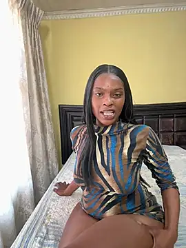 Snapshot of NiaLong21_ chatting on July 18, 2026, 9:24 am NiaLong21 online show from July 18, 2026, 9:24 am
