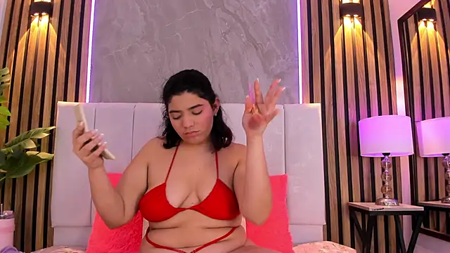 Snapshot of Carlotta_de_velour chatting on April 7, 2026, 3:07 am Carlotta de velour online show from April 7, 2026, 3:07 am