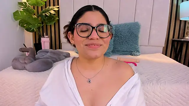 Snapshot of Carlotta_de_velour chatting on April 11, 2026, 7:45 am Carlotta de velour online show from April 11, 2026, 7:45 am