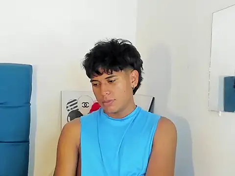 Valentino Lane online show from February 3, 2026, 5:49 am