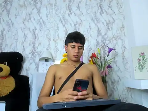 Valentino Lane online show from March 2, 2026, 2:03 am