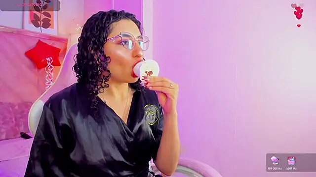 DemiJones  online show from February 15, 2026, 4:42 am