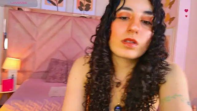 Snapshot of DemiJones_ chatting on April 24, 2026, 3:53 am DemiJones online show from April 24, 2026, 3:53 am