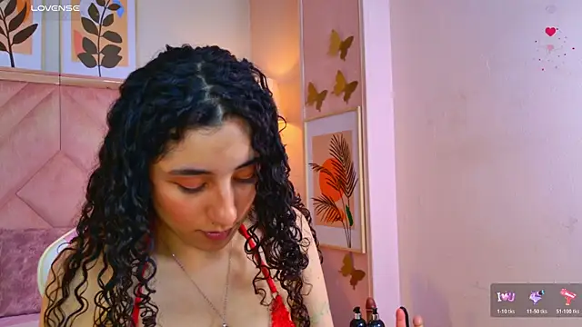 Snapshot of DemiJones_ chatting on May 29, 2026, 4:21 am DemiJones online show from May 29, 2026, 4:21 am