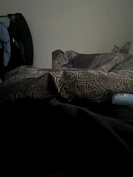 Snapshot of esko42 chatting on November 6, 2025, 8:04 am esko42 online show from November 6, 2025, 8:04 am