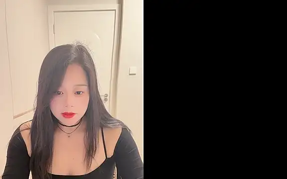 Snapshot of cici_bbyy chatting on December 1, 2025, 7:02 am cici bbyy online show from December 1, 2025, 7:02 am