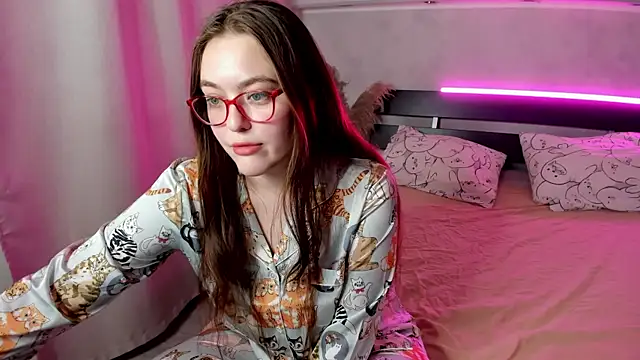 Snapshot of Mersedes_Rosso chatting on November 18, 2025, 9:14 am Mersedes Rosso online show from November 18, 2025, 9:14 am