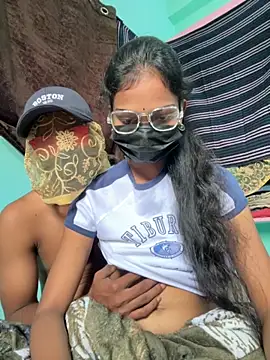 Snapshot of leenaboy@xh chatting on November 14, 2025, 4:00 am leenaboyxh online show from November 14, 2025, 4:00 am