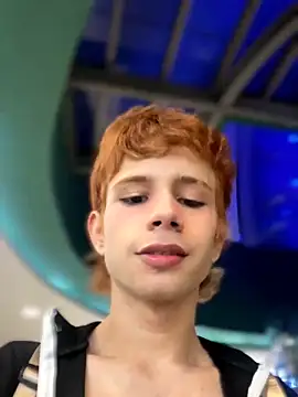 Snapshot of Bay_freedo chatting on February 5, 2026, 12:37 am Bay freedo online show from February 5, 2026, 12:37 am