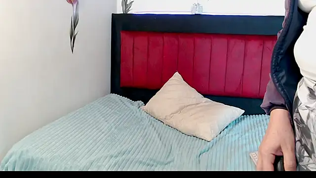 AMARYXS online show from December 22, 2025, 12:57 pm