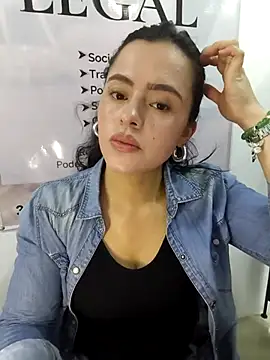 Snapshot of ALEJA__22 chatting on February 25, 2026, 1:43 pm ALEJA 22 online show from February 25, 2026, 1:43 pm