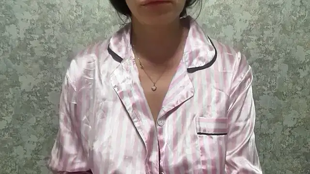 Angelinaa19 online show from April 8, 2026, 4:51 pm