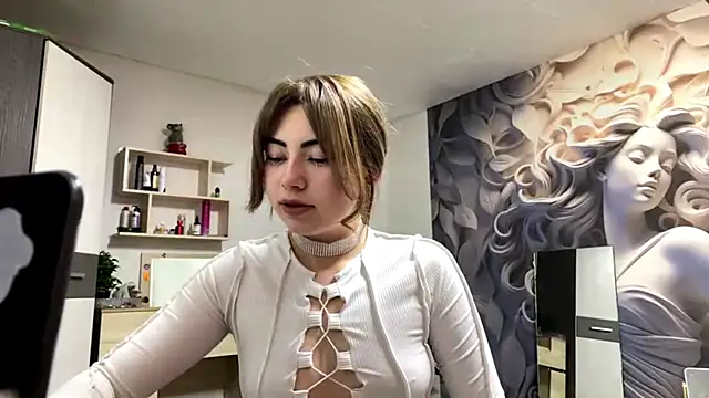 Snapshot of Evelinnight chatting on November 6, 2025, 5:47 pm Evelinnight online show from November 6, 2025, 5:47 pm