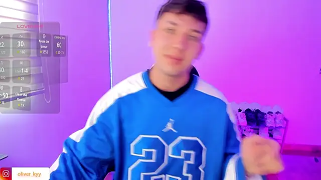 Snapshot of oliveer__kyy chatting on November 7, 2025, 3:12 pm oliveer kyy online show from November 7, 2025, 3:12 pm