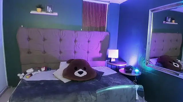 Snapshot of Roseliin chatting on December 1, 2025, 11:15 am Roseliin online show from December 1, 2025, 11:15 am