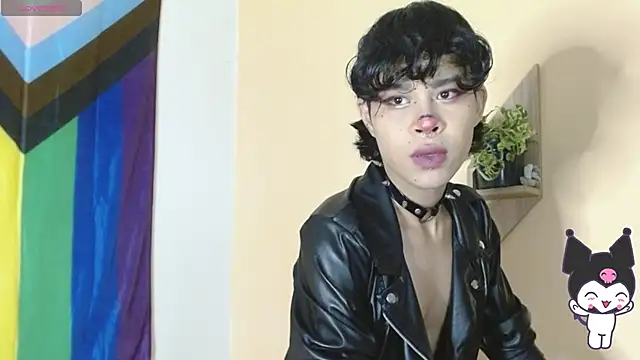 nicolai a online show from November 13, 2025, 6:18 pm