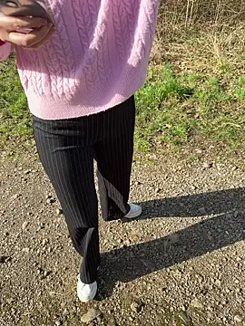 Snapshot of roroandjujuLoveX chatting on February 26, 2026, 1:32 pm roroandjujuLoveX online show from February 26, 2026, 1:32 pm