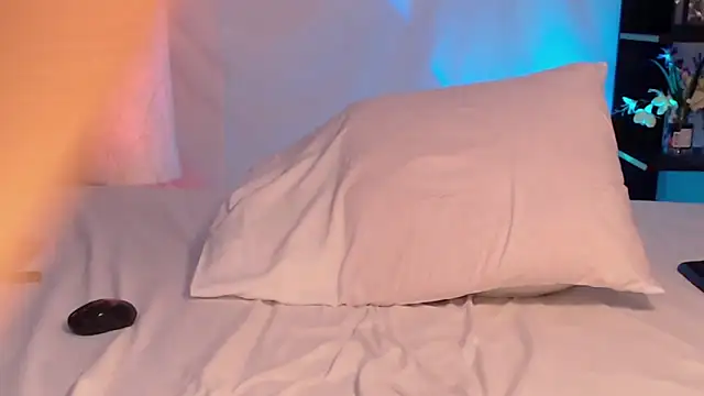 Belladonna lips online show from March 27, 2026, 8:26 am