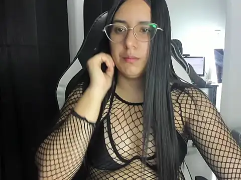 queen findom1 online show from November 14, 2025, 9:24 pm
