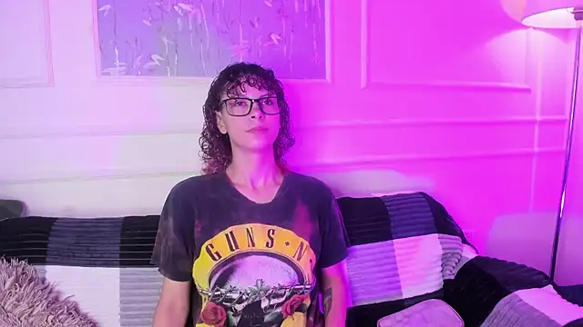 AliceMadnes online show from March 19, 2026, 1:26 pm