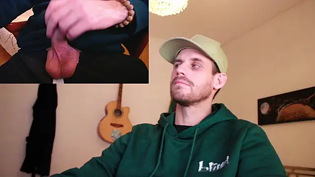 Snapshot of skatejocke chatting on November 16, 2025, 5:51 pm skatejocke online show from November 16, 2025, 5:51 pm