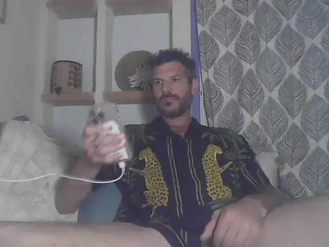 Snapshot of salazarious chatting on June 7, 2026, 11:41 pm salazarious online show from June 7, 2026, 11:41 pm