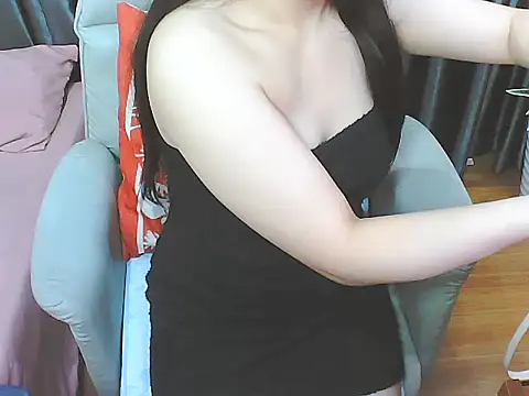 KatunLive online show from February 12, 2026, 3:23 am