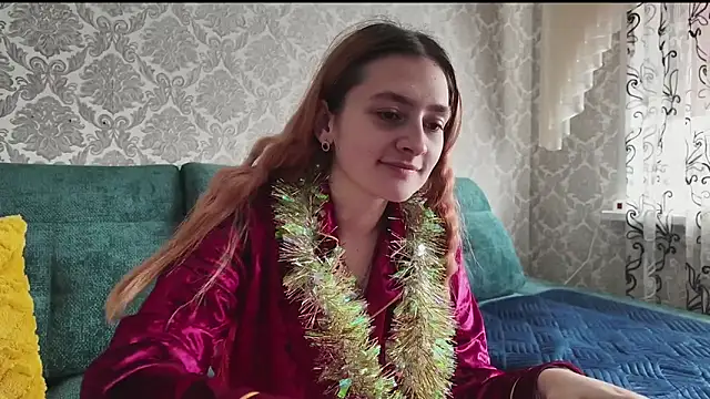 SweetLiaison online show from December 16, 2025, 9:14 am