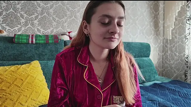 SweetLiaison online show from February 10, 2026, 9:02 am