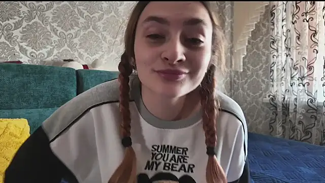 SweetLiaison online show from March 15, 2026, 11:27 am