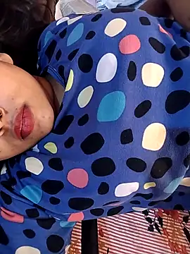 Sexy Divya   online show from April 6, 2026, 11:55 am