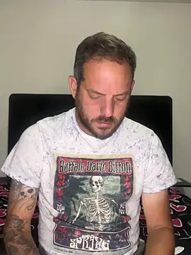 Snapshot of vanevip123 chatting on November 25, 2025, 11:10 am vanevip123 online show from November 25, 2025, 11:10 am