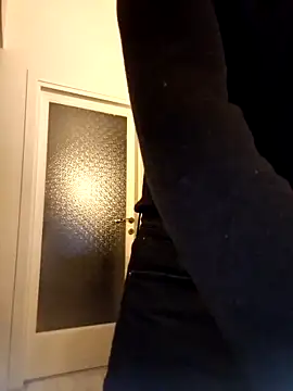 Snapshot of CuteDaddy92 chatting on January 7, 2026, 10:45 pm CuteDaddy92 online show from January 7, 2026, 10:45 pm