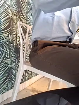 Snapshot of CuteDaddy92 chatting on February 12, 2026, 10:10 am CuteDaddy92 online show from February 12, 2026, 10:10 am