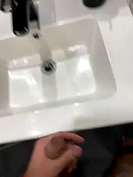 Snapshot of luluhjk chatting on November 17, 2025, 6:35 pm luluhjk online show from November 17, 2025, 6:35 pm