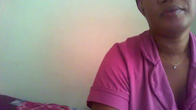 Snapshot of DustyLucy02 chatting on April 25, 2026, 9:23 am DustyLucy02 online show from April 25, 2026, 9:23 am