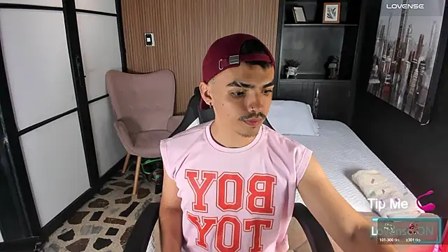 Snapshot of NicoKingg_ chatting on November 11, 2025, 1:38 am NicoKingg online show from November 11, 2025, 1:38 am