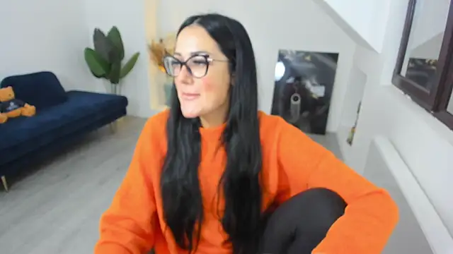 AnyaEvy online show from February 5, 2026, 5:34 am