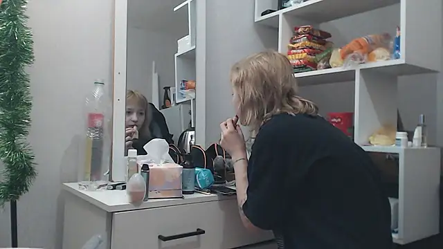 Snapshot of angelsofpornn chatting on January 19, 2026, 2:43 pm angelsofpornn online show from January 19, 2026, 2:43 pm