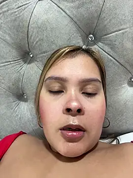 Snapshot of MelodySanz chatting on February 6, 2026, 2:38 am MelodySanz online show from February 6, 2026, 2:38 am