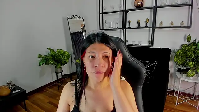 Halley Ravenn online show from August 2, 2026, 2:37 pm